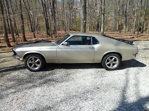 1970 Ford Mustang fastback resto-mod built to look like a 1969 Boss 302, image 3