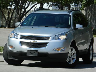 2011 chevy traverse 1lt back in camera xtra clean one owner existing warranty