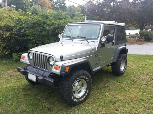 2002 jeep wrangler x sport utility 2-door 4.0l