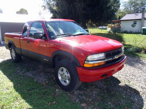 2000 chevrolet s10 ls extended cab pickup 3-door 4.3l 4x4