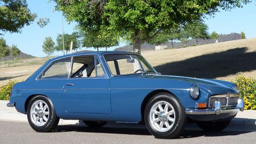 1967 mgb gt steel dash mineral blue new interior beautiful must see!!!