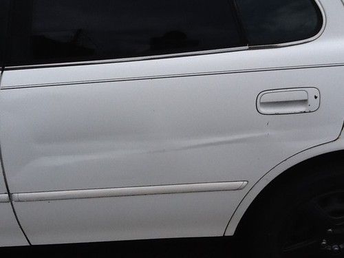 1993 Toyota Camry LE Sedan 4-Door 2.2L, image 3