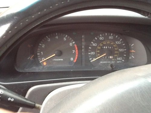 1993 Toyota Camry LE Sedan 4-Door 2.2L, image 5