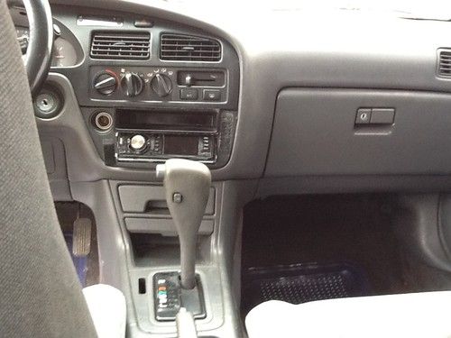 1993 Toyota Camry LE Sedan 4-Door 2.2L, image 16