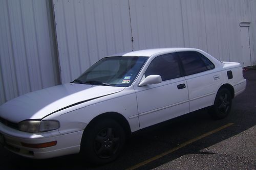 1993 Toyota Camry LE Sedan 4-Door 2.2L, image 20