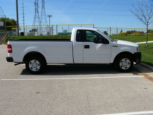 2006 Ford F-150 XL Standard Cab Pickup 2-Door 4.6L No Reserve Work Truck, image 3