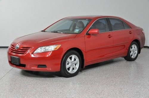 V6 engine - leather - sunroof - alloy wheels