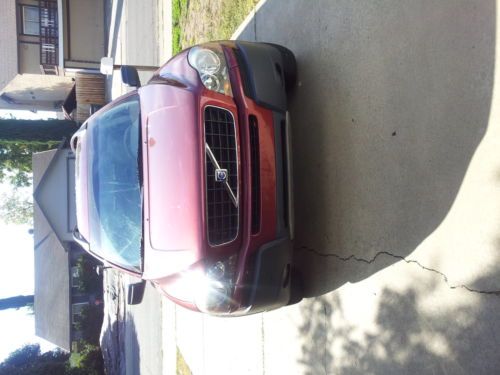 Red volvo xc90