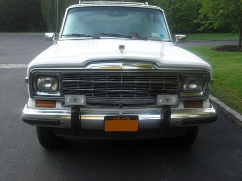 1990 jeep grand wagoneer base sport utility 4-door 5.9l