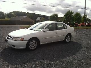 2000 Nissan Altima Car w/ 169K Miles No Reserve!, image 6