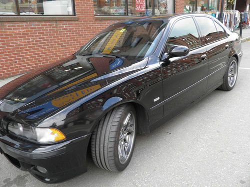 Bmw  m5 year 2000 black terrific condition  45,000 miles 6 speed standard