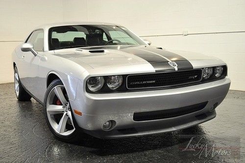 2009 dodge challenger srt-8, one owner, navi, sat, heated seats, xenon, aux