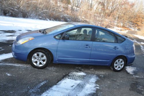 2006 toyota prius 45-50mpg hatchback 4-door navigation back up camera no reserve