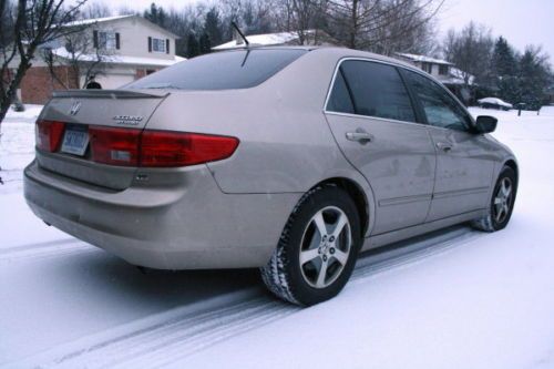 2005 honda accord hybrid sedan 4-door 3.0l 100,400 miles beige