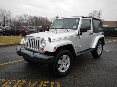 3.8l v6 soft top sahara automatic 4x4 suv tilt steering power windows &amp; locks