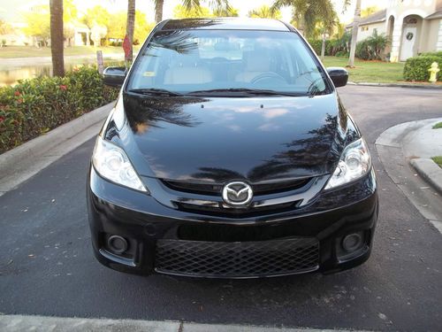 2006 mazda5 sport wagon in great condition and a smooth drive!