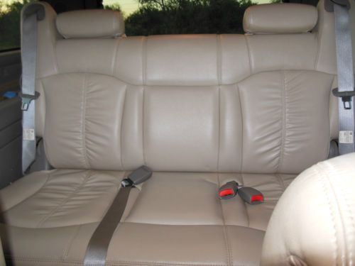 2002 Chevrolet Suburban 1500 LT Sport Utility 4-Door 5.3L, US $5,400.00, image 3
