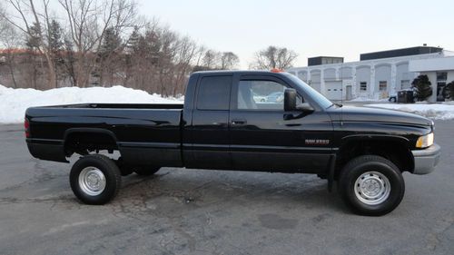 Quad cab * cummins turbo diesel * 4x4 * 5-speed manual * leather * no reserve