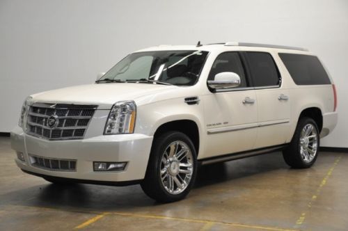 Escalade esv platinum edition, rare find, every option, super clean, we finance!