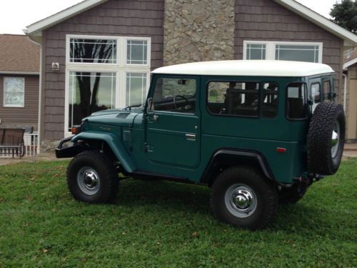 Toyota land cruiser fj-40