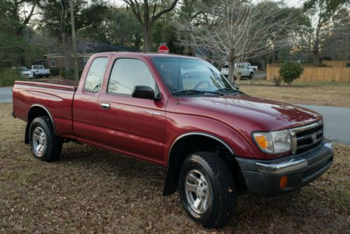 1998 toyota tacoma sr5 4x4 2.7l 4-cyl auto 90k low miles excellent condition