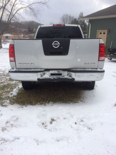 2004 Nissan Titan SE King Cab Pickup 4-Door 5.6L, image 3
