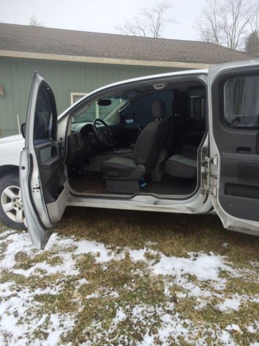 2004 Nissan Titan SE King Cab Pickup 4-Door 5.6L, image 7
