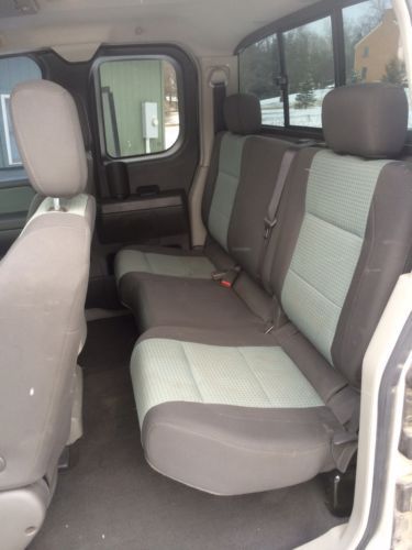 2004 Nissan Titan SE King Cab Pickup 4-Door 5.6L, image 8