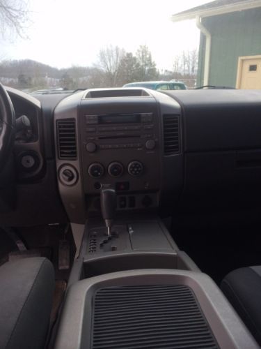 2004 Nissan Titan SE King Cab Pickup 4-Door 5.6L, image 10