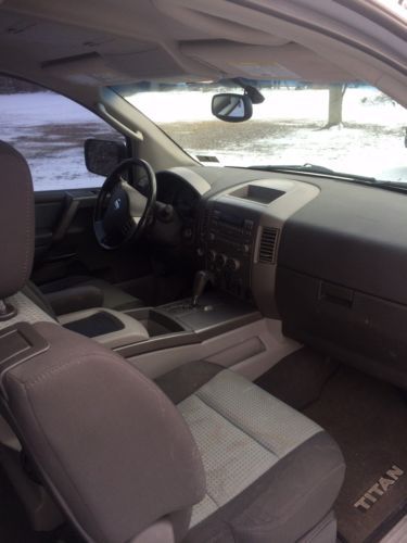 2004 Nissan Titan SE King Cab Pickup 4-Door 5.6L, image 12