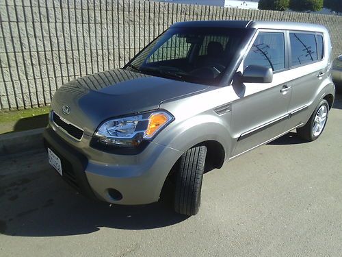 2011 kia soul +