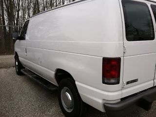 2006 ford e-250 base standard cargo van 2-door 4.6l