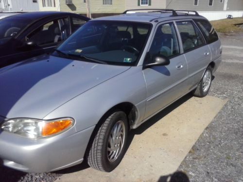 1999 ford escort wagon 4-cyl 2.0l with options