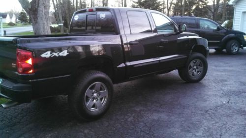 2006 dodge dakota v8, 6 speed, loaded! rare