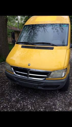 2003 dodge sprinter 2500 base standard cargo van 3-door 2.7l