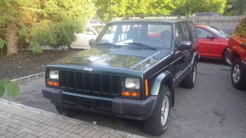 1999 jeep cherokee classic sport utility 4-door 4.0l/runs great-clean carfax