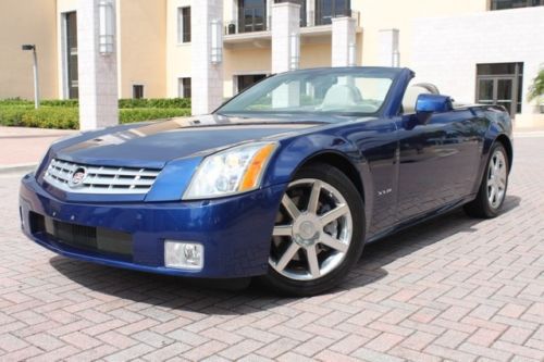 2004 cadillac xlr hardtop conv nav,htd seats,bose,xm,hud,carfax! only 32k miles!