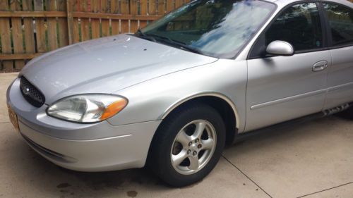 2002 ford taurus ses sedan 4-door 3.0l