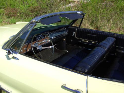 *New Original Restored 1966 Pontiac Bonneville Convertible*, image 5