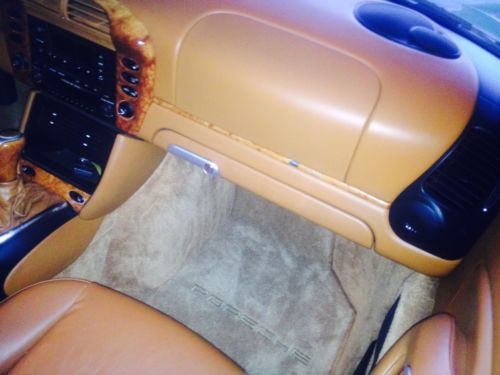 Porsche 911 Carererra Cabriolet, image 9