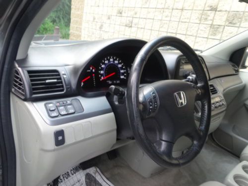 NO RESERVE ALL POWER LEATHER SUNROOF 8 SEAT DUAL A/C NEW MICHELIN TIRES SERVICED, image 16