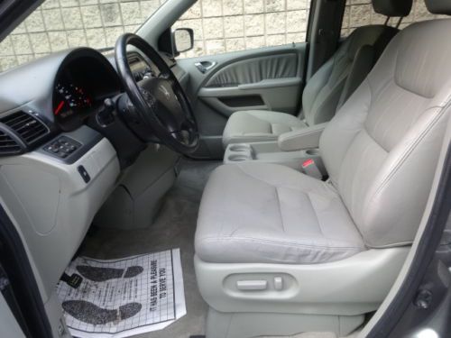NO RESERVE ALL POWER LEATHER SUNROOF 8 SEAT DUAL A/C NEW MICHELIN TIRES SERVICED, image 17