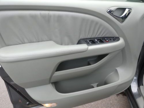 NO RESERVE ALL POWER LEATHER SUNROOF 8 SEAT DUAL A/C NEW MICHELIN TIRES SERVICED, image 24