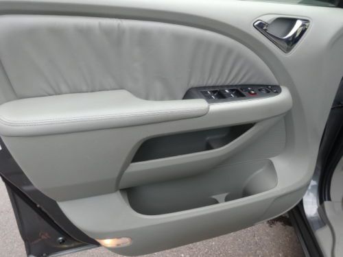 NO RESERVE ALL POWER LEATHER SUNROOF 8 SEAT DUAL A/C NEW MICHELIN TIRES SERVICED, image 25