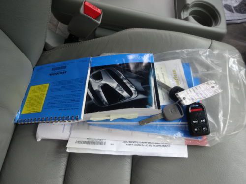 NO RESERVE ALL POWER LEATHER SUNROOF 8 SEAT DUAL A/C NEW MICHELIN TIRES SERVICED, image 33