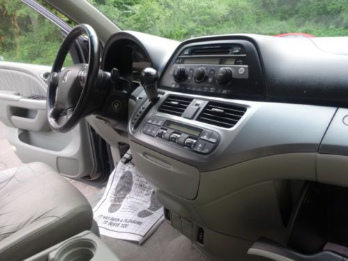 NO RESERVE ALL POWER LEATHER SUNROOF 8 SEAT DUAL A/C NEW MICHELIN TIRES SERVICED, image 36