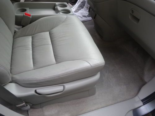 NO RESERVE ALL POWER LEATHER SUNROOF 8 SEAT DUAL A/C NEW MICHELIN TIRES SERVICED, image 42