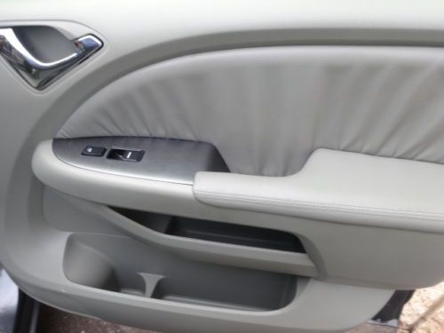 NO RESERVE ALL POWER LEATHER SUNROOF 8 SEAT DUAL A/C NEW MICHELIN TIRES SERVICED, image 43