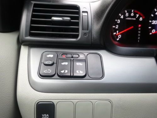 NO RESERVE ALL POWER LEATHER SUNROOF 8 SEAT DUAL A/C NEW MICHELIN TIRES SERVICED, image 77