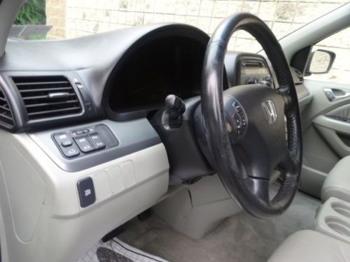 NO RESERVE ALL POWER LEATHER SUNROOF 8 SEAT DUAL A/C NEW MICHELIN TIRES SERVICED, image 92